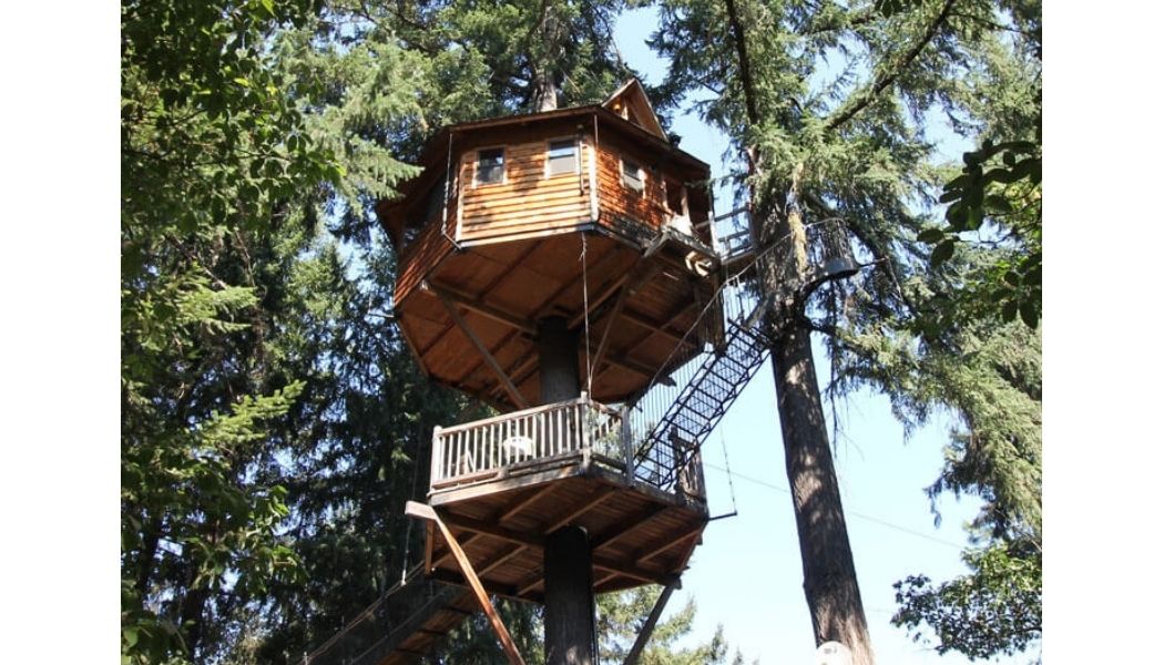 OutnAbout Treehouse Treesort, Oregon