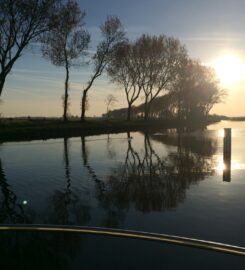 Homeboat – Loft on the Water